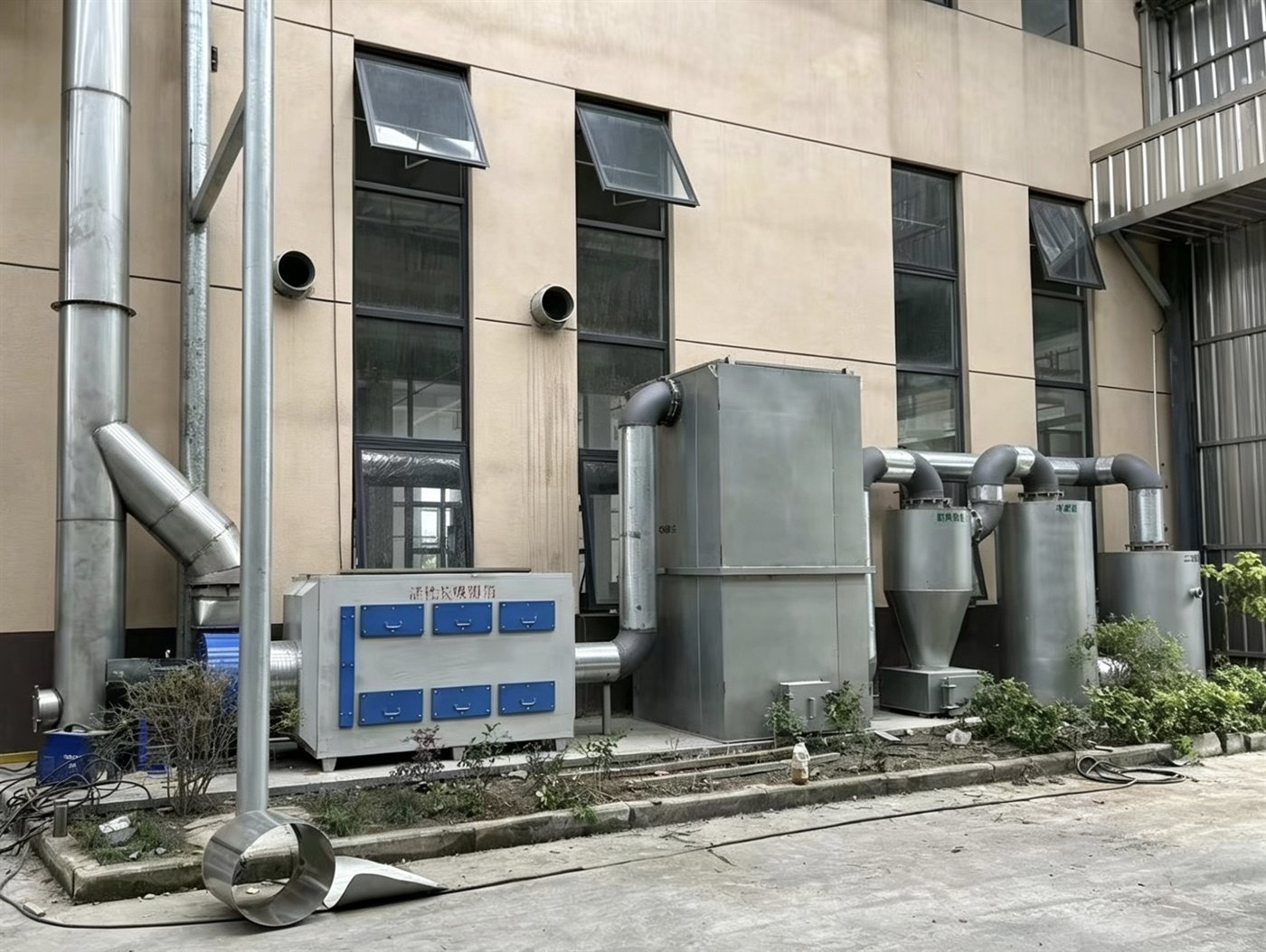 活性炭吸附箱与喷淋塔烟气净化设备